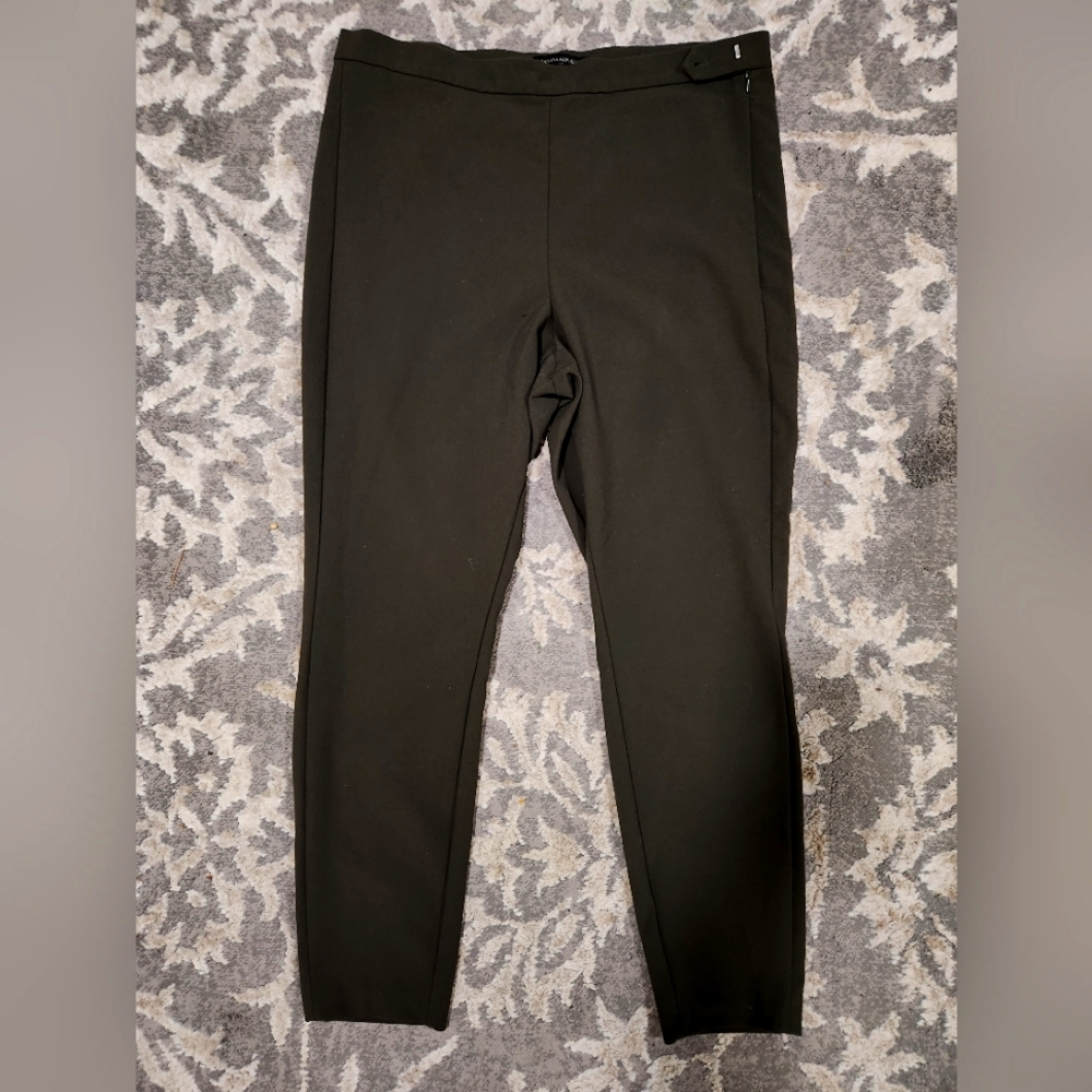 Banana Republic Dark Green Ladies Cropped Pants